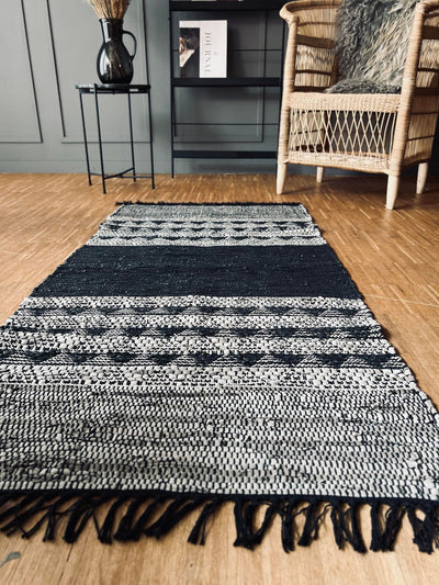 Gulvtæppe i Skind | Sort Mønster - 70x140cm | Vanero