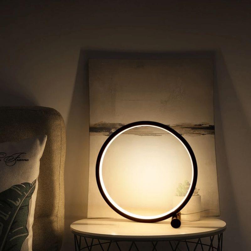 LED Bordlampe Med Halo Design | Varm Hvid Belysning Til Skriveborde Og Natborde | Indendørs Dekorativ Belysning | Vanero