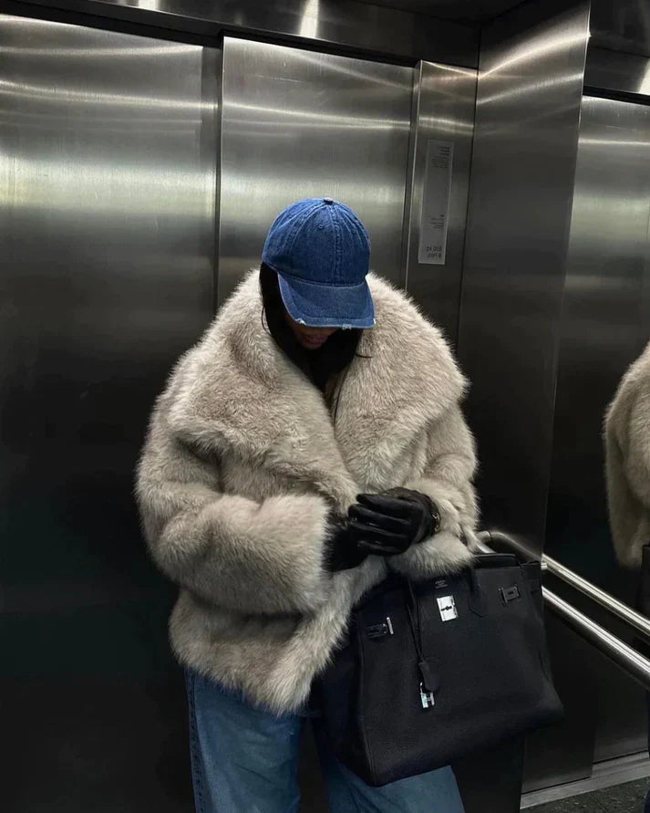 PlushVue | Cozy Jacket l Vanero