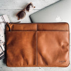 Laptop Sleeve Fuldnarvet Koskindslæder | Slim Fit Laptop Sleeve | Lynlåslukning & Daglig Laptopbeskyttelse | Vanero