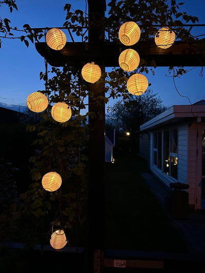 Led Solcelle Lyskæde | 10 Hvide Kugler | Vanero