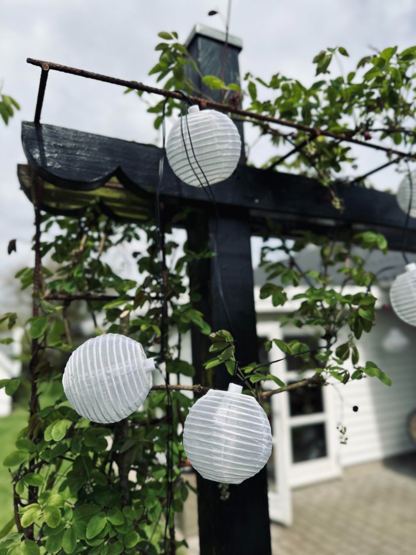 Led Solcelle Lyskæde | 10 Hvide Kugler | Vanero