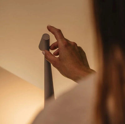 Nordisk minimalistisk design stemningslampe | Trådløs | LED | Læselampe | Middagslampe l Vanero