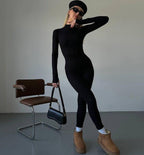 Dame Jumpsuit Polyesterblanding | Slim Fit Ærmeløs Jumpsuit | U-Hals Design til Hverdagsbrug & Sociale Arrangementer | Vanero