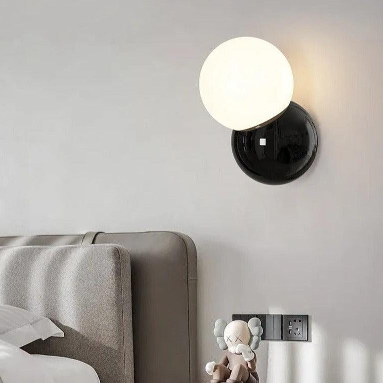 LED Væglampe Med Diffus Lysskærm | Metalkonstruktion Med Integreret Kontakt | Indendørs Belysning Til Stue & Gang | Vanero