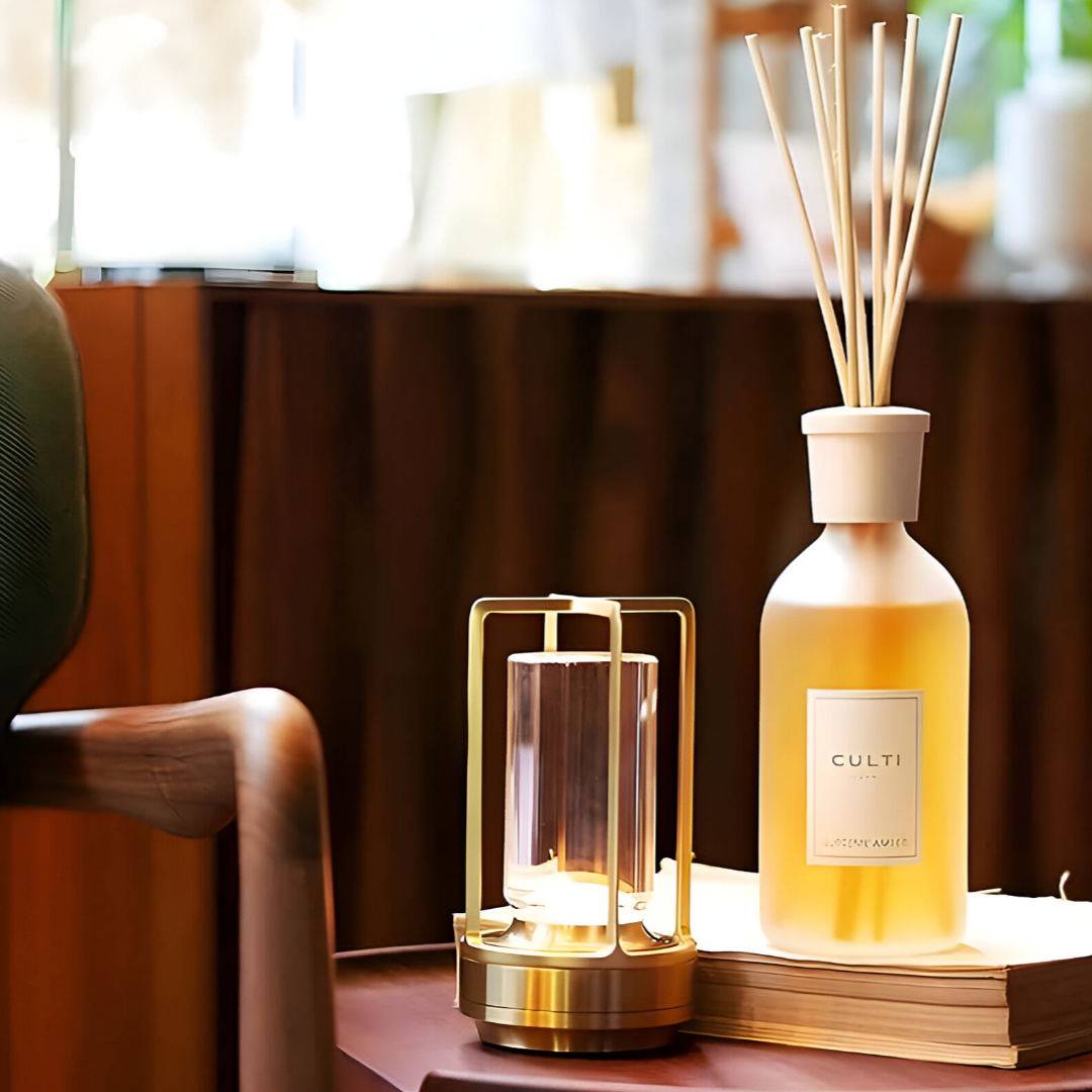 ElegantLight Bordlampe | Vandtæt og bærbar Belysning med Stil | Vanero