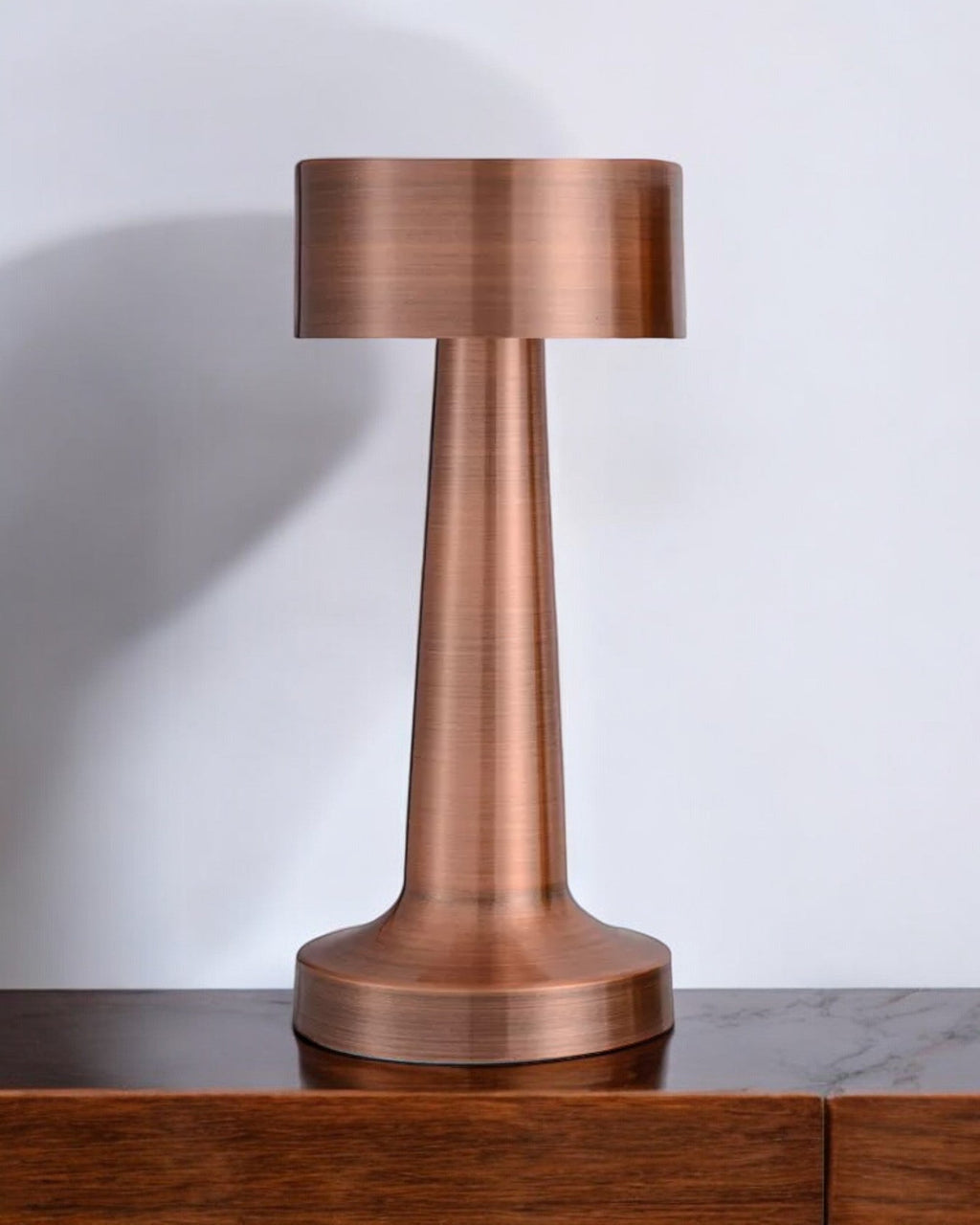 LED Bordlampe Rustfrit Stål | Genopladelig Dæmpbar Lampe med Touch-Betjening | Trådløs Indendørs Belysning | Vanero