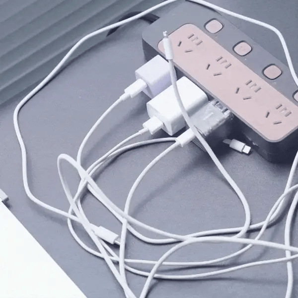 Magnetisk Opladerkabel 1,5 m | Flettet Hurtigopladningskabel Med Multi-Stik | USB Enheder | Vanero