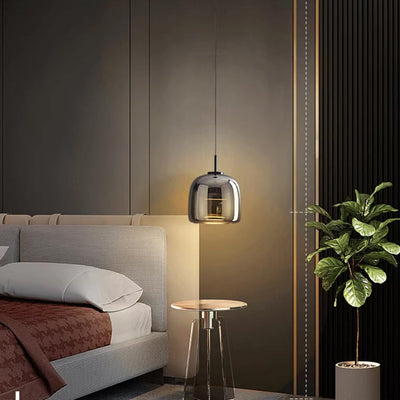 Nordisk l pendellampe i sort glas l Vanero