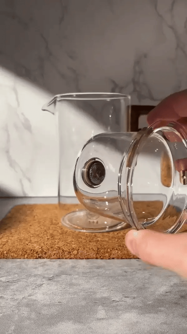 Tekande I Glas Med Trædetaljer | 500 ml Varmebestandig Tekande Til Tebrygning | Transparent Serveringsdesign | Vanero